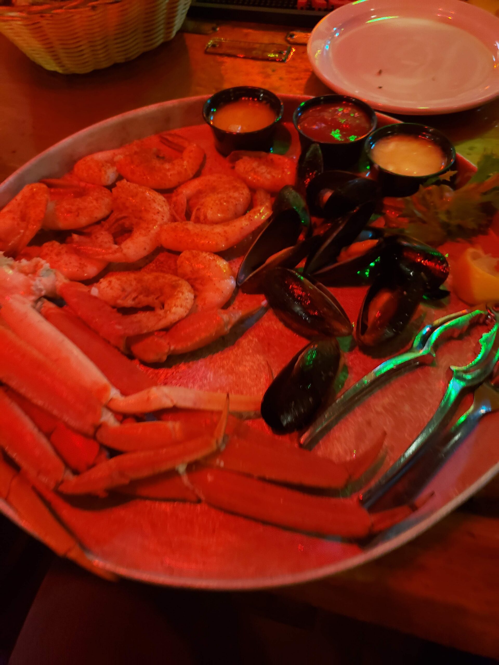 Steamed Seafood Platter with Shrimp, Crab, and Mussels